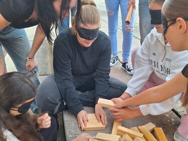 ff4b0772-90b7-4c6c-9403-7c049738723d