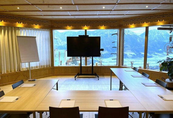 H&ouml;flehner_Semianrfolder_2025_neu_Anahata