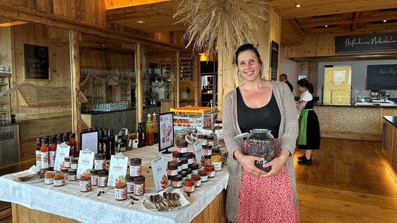 Steirische Hagebutte von Nicole Reiter