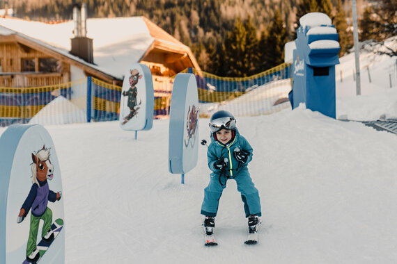 Skifahren für die Kleinsten - schnell bergab