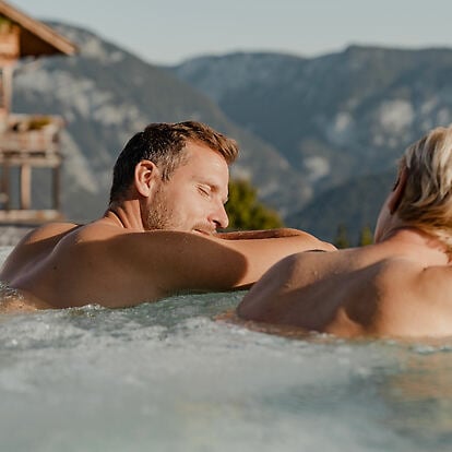 Luxury Infinity Whirlpool