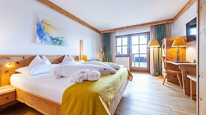 Edelweiss parent company