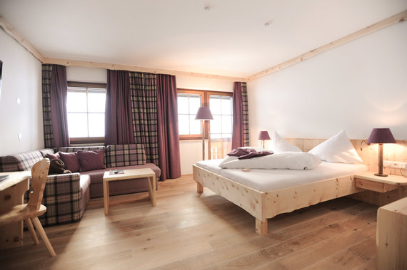Cozy atmosphere with modern design on your well-deserved holiday in Haus im Ennstal.